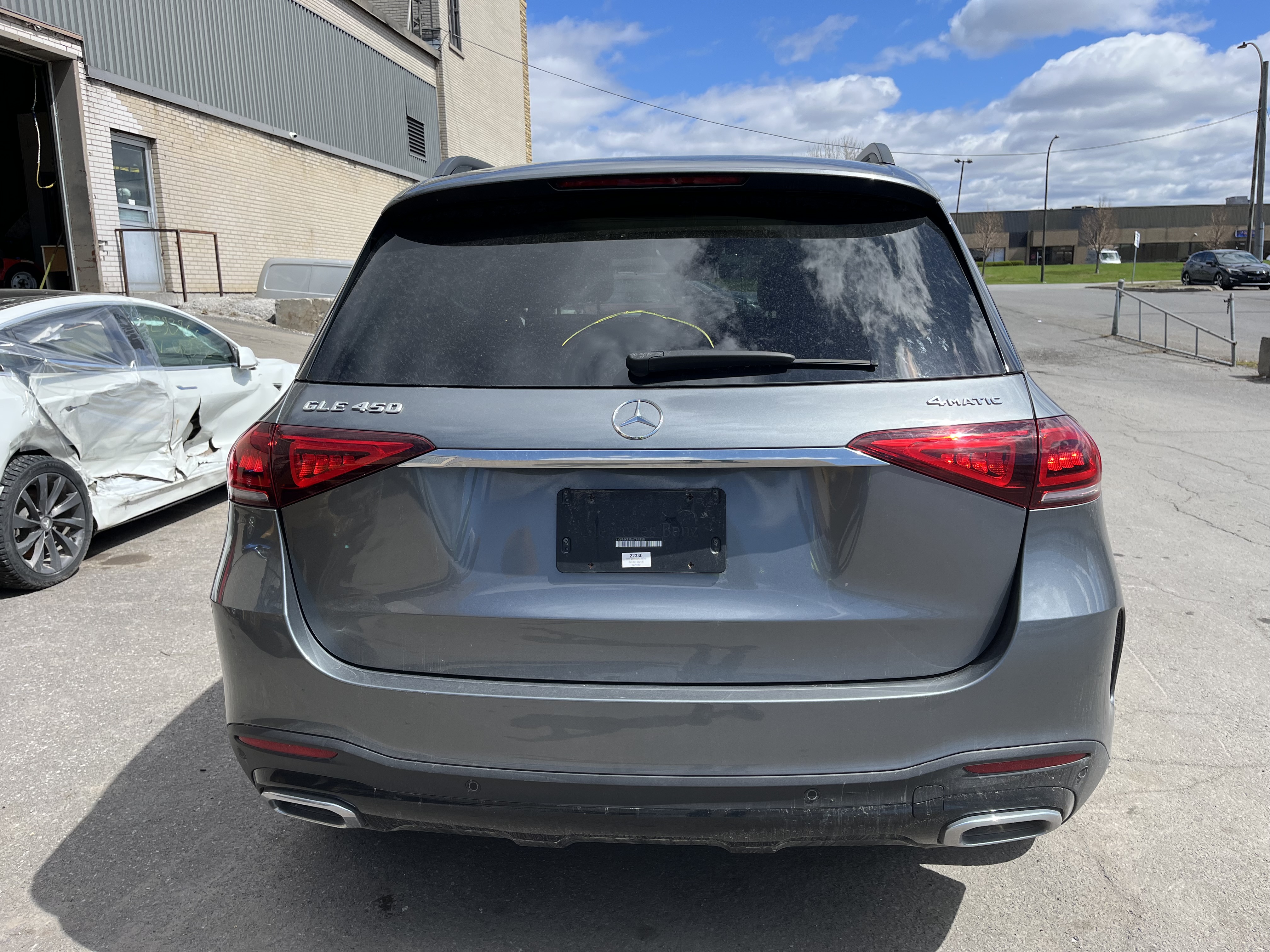 Vehicle photo 2