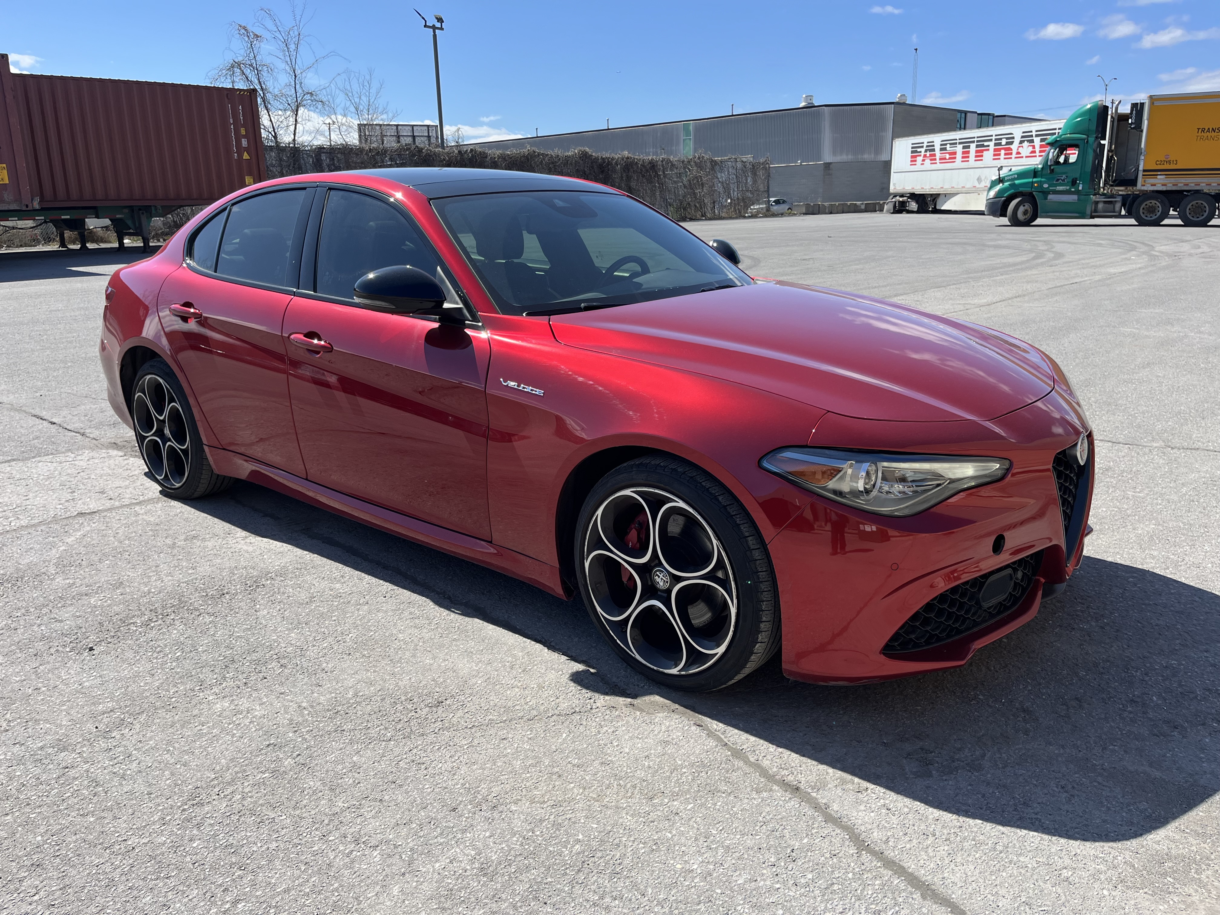 Vehicle photo 4