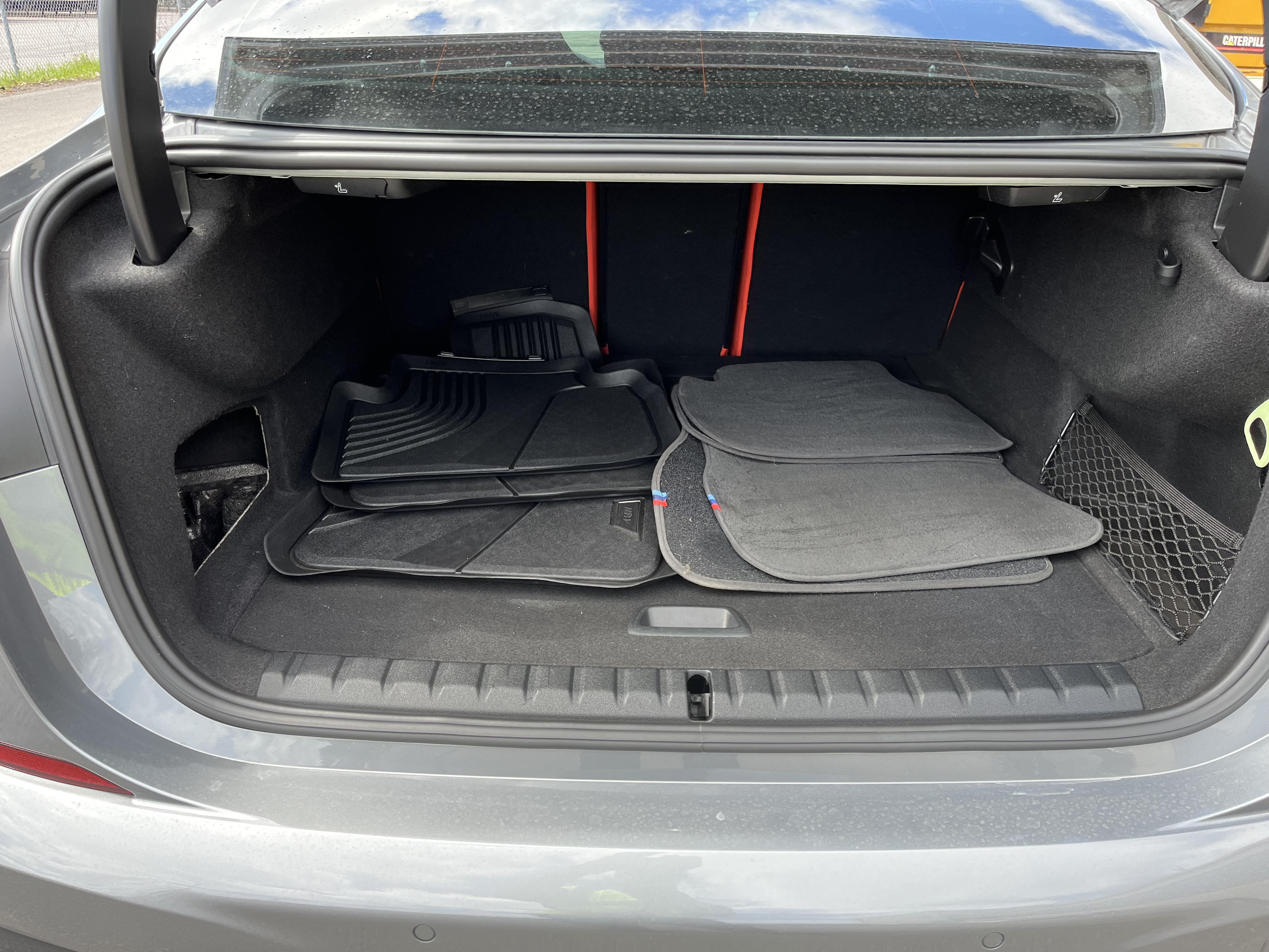 Vehicle photo 6