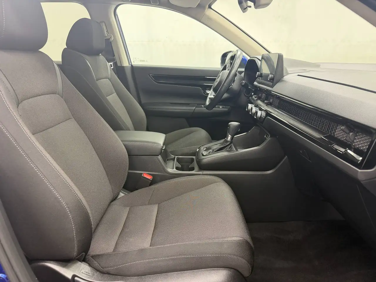 Vehicle photo 5