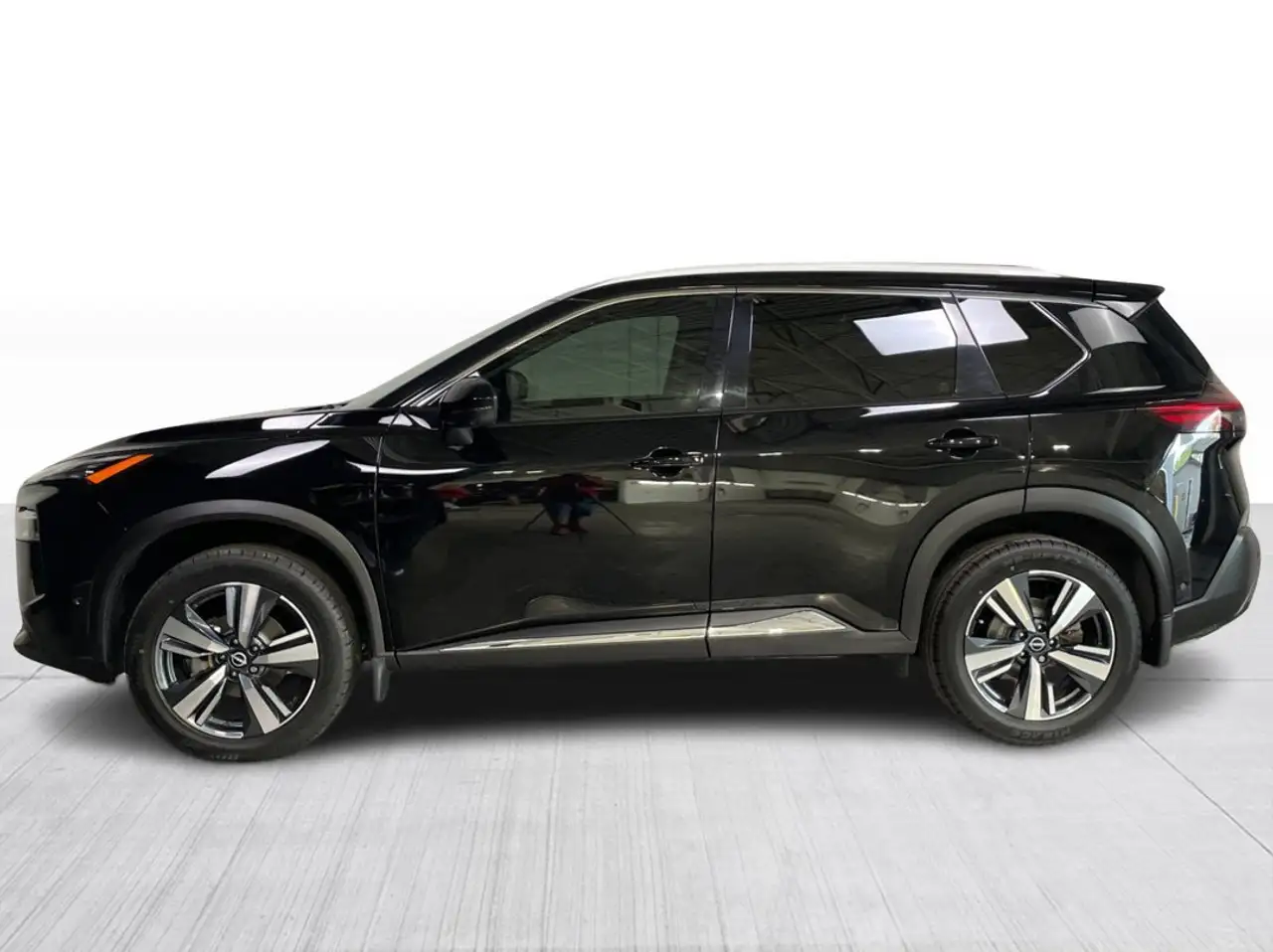 Vehicle photo 3