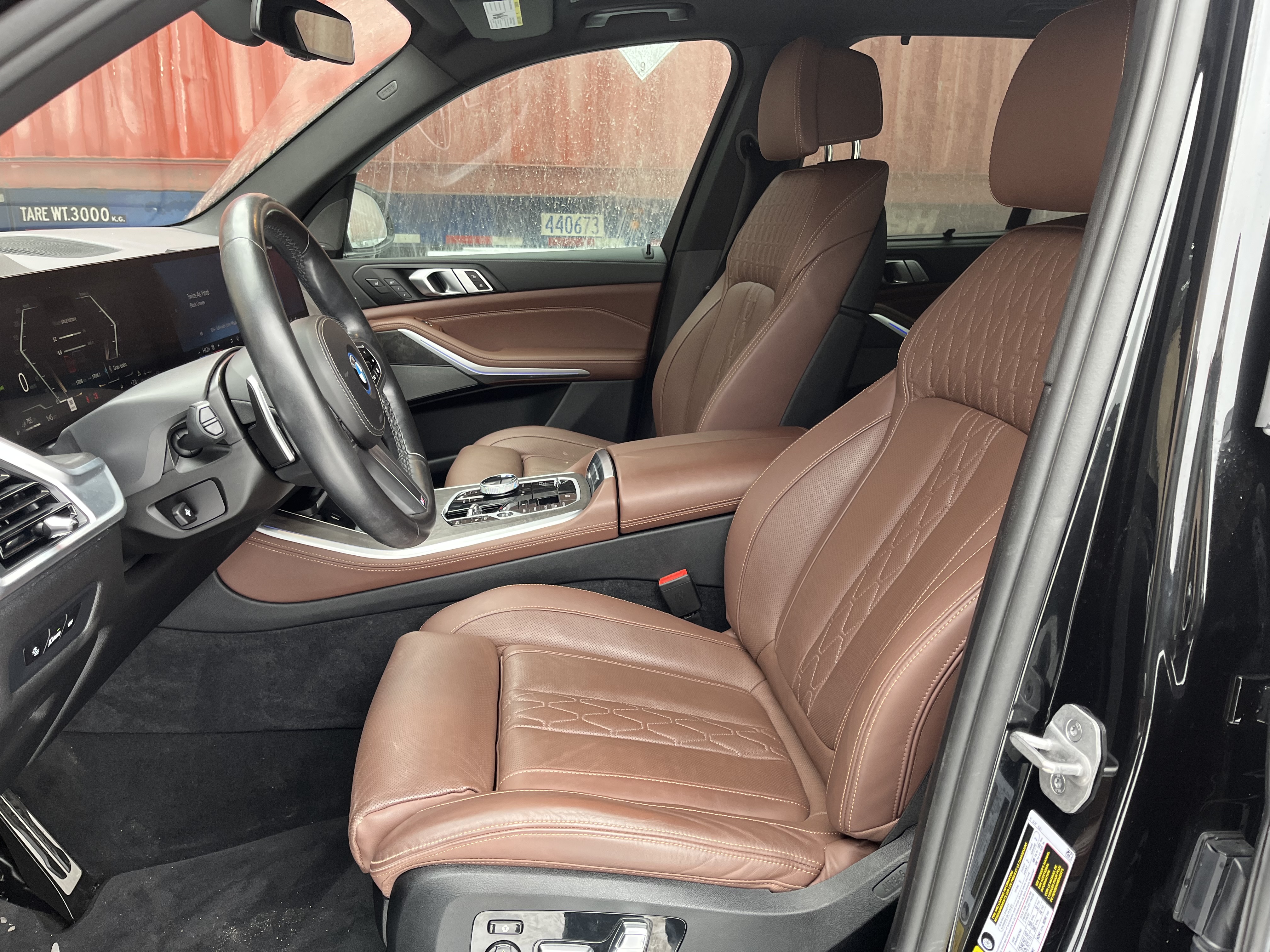 Vehicle photo 5